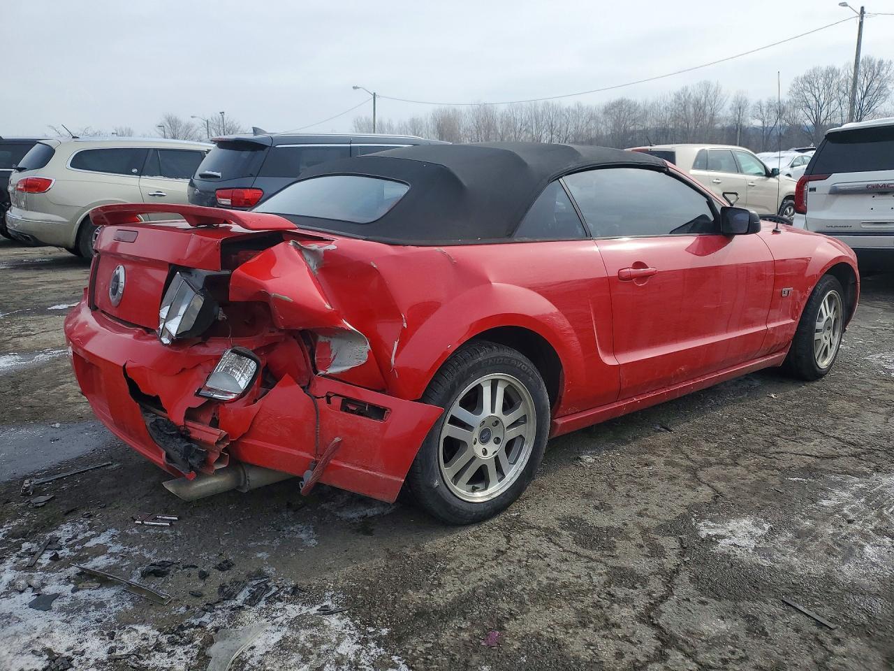 2005 FORD MUSTANG
