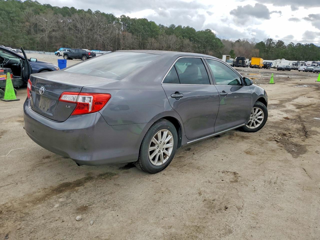 2012 TOYOTA CAMRY