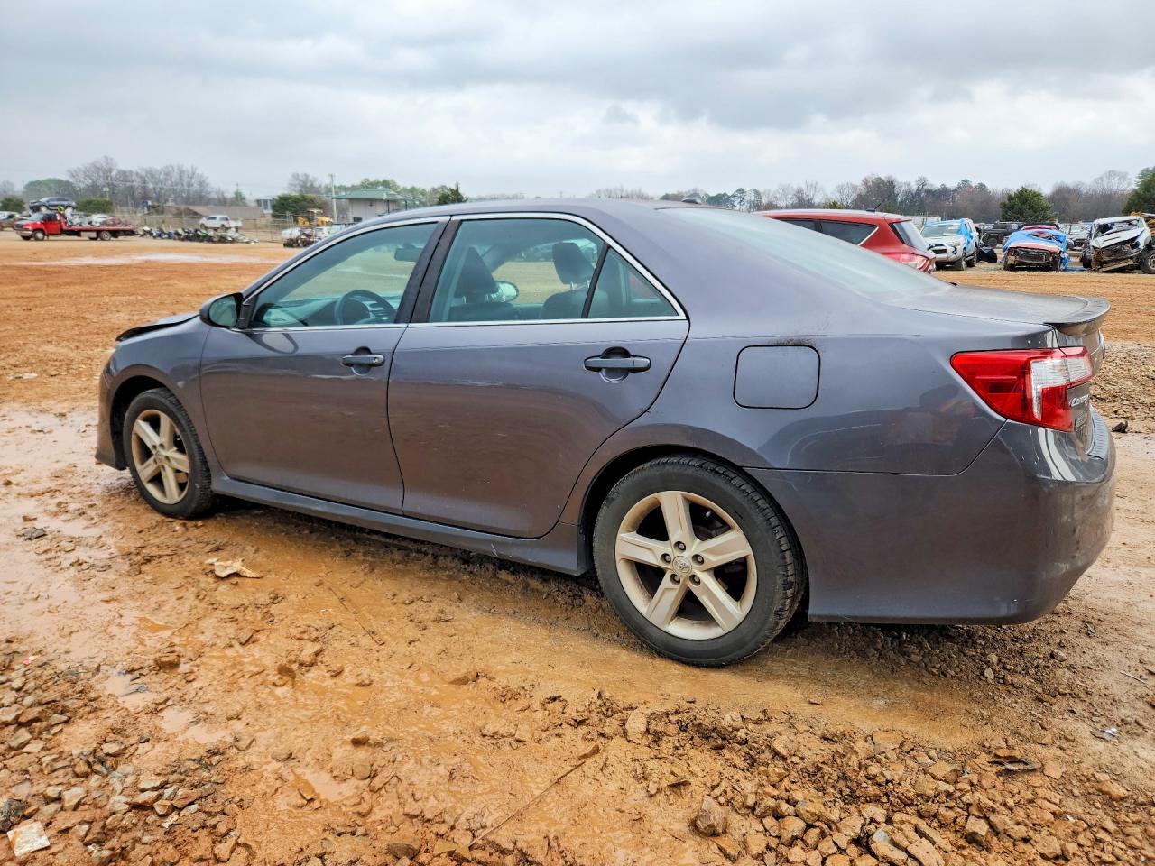 2014 TOYOTA CAMRY