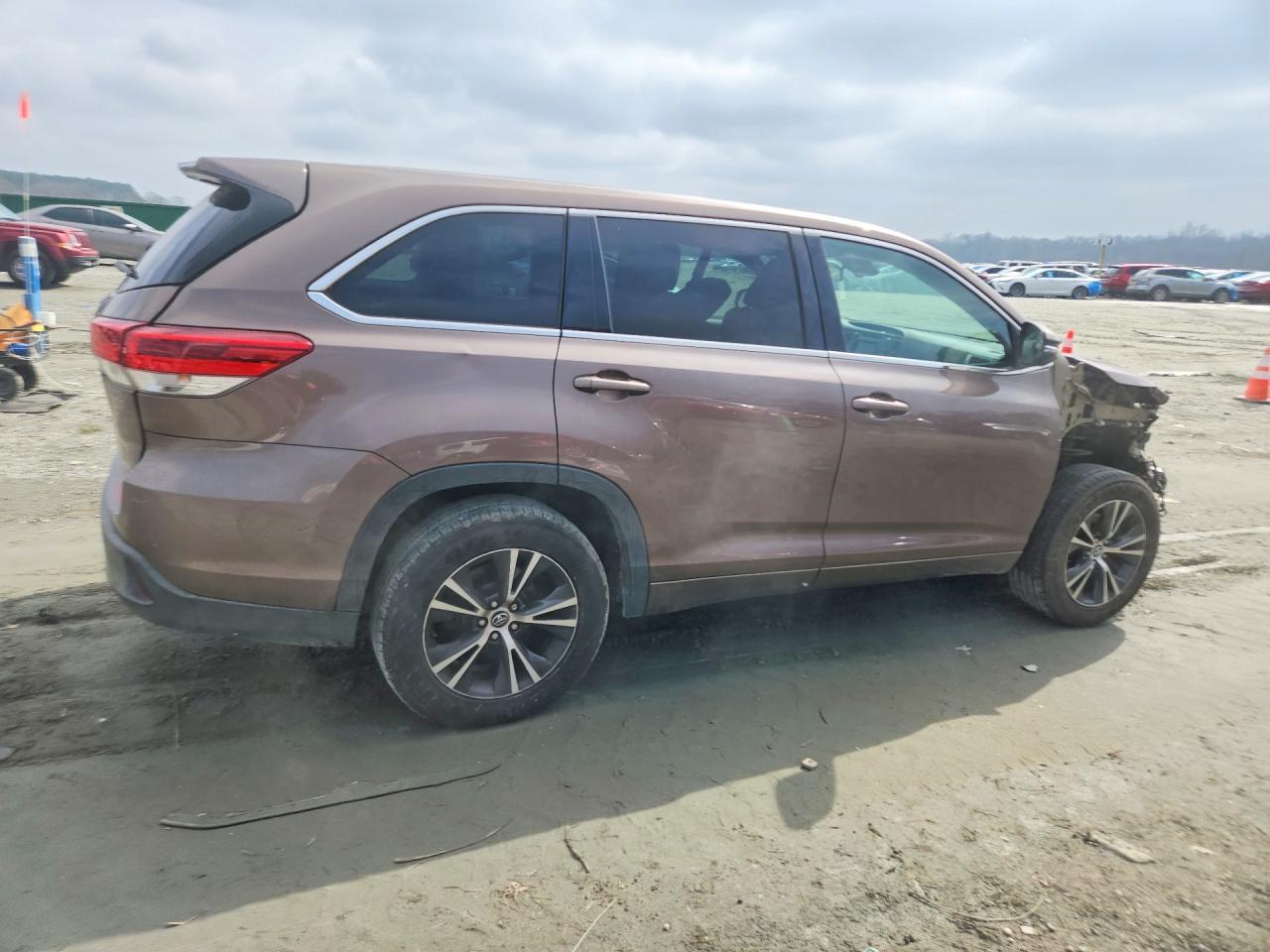 2018 TOYOTA HIGHLANDER