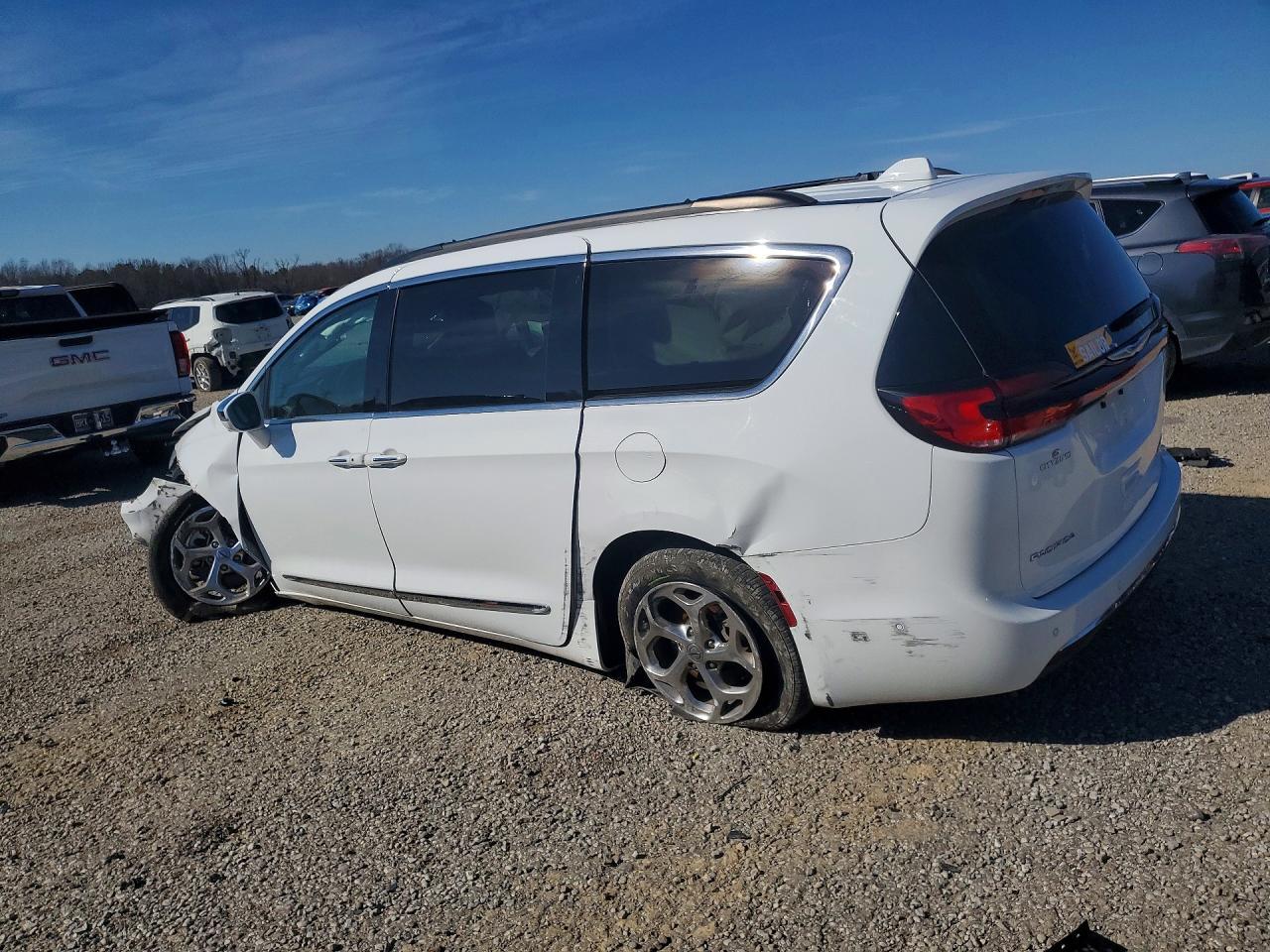 2022 CHRYSLER Pacifica