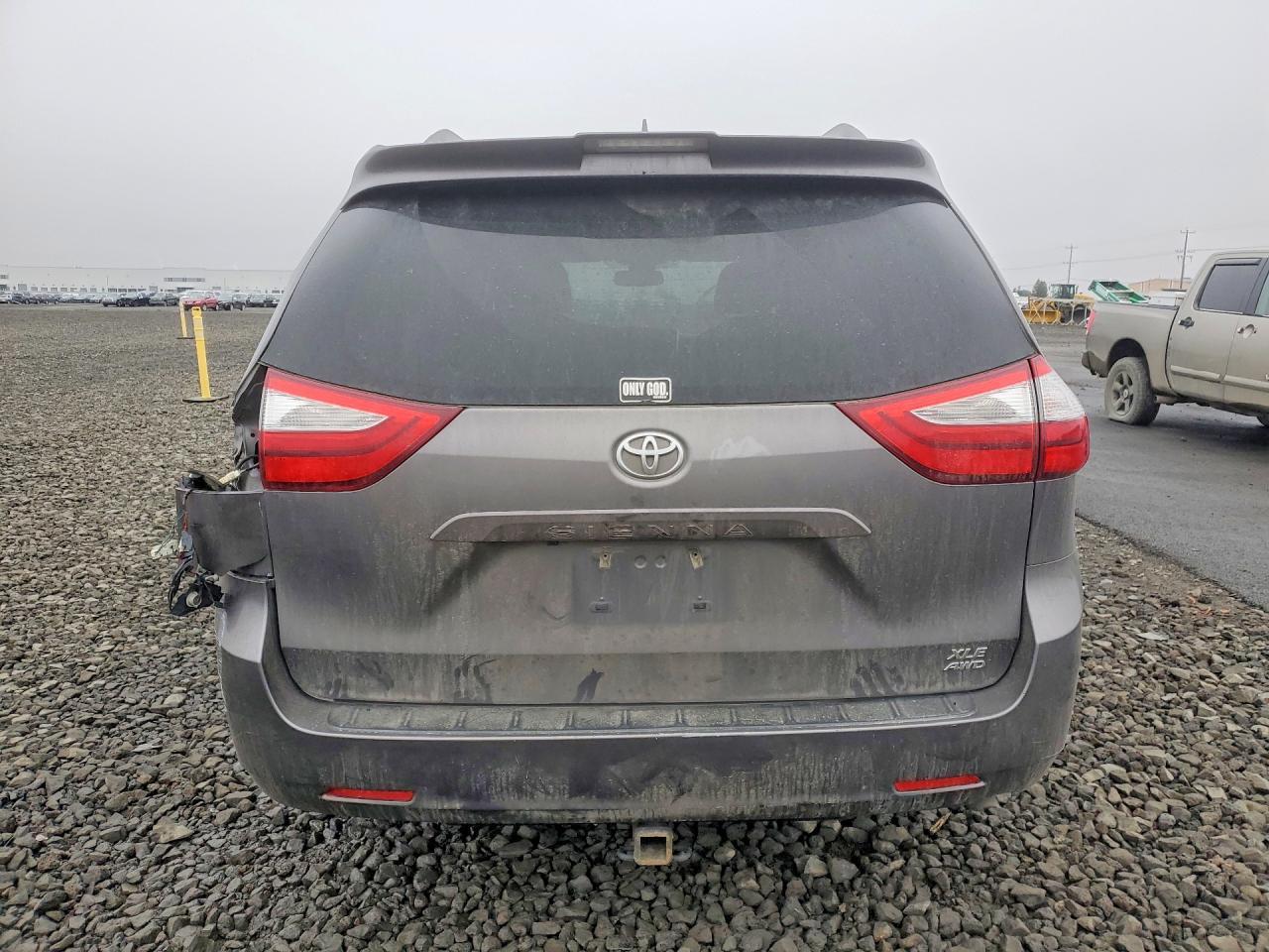 2018 TOYOTA SIENNA