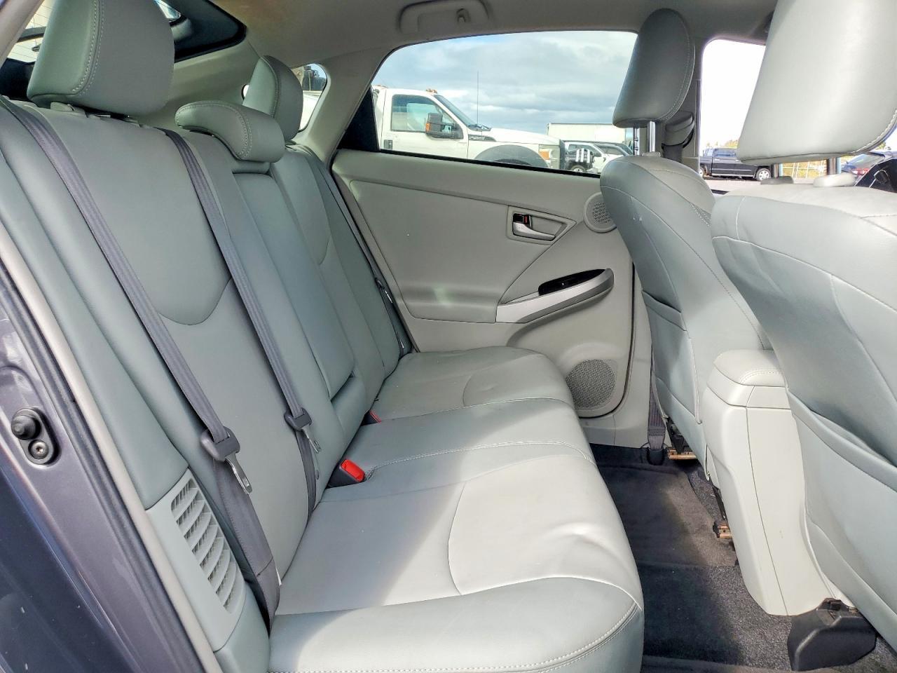 2013 TOYOTA PRIUS