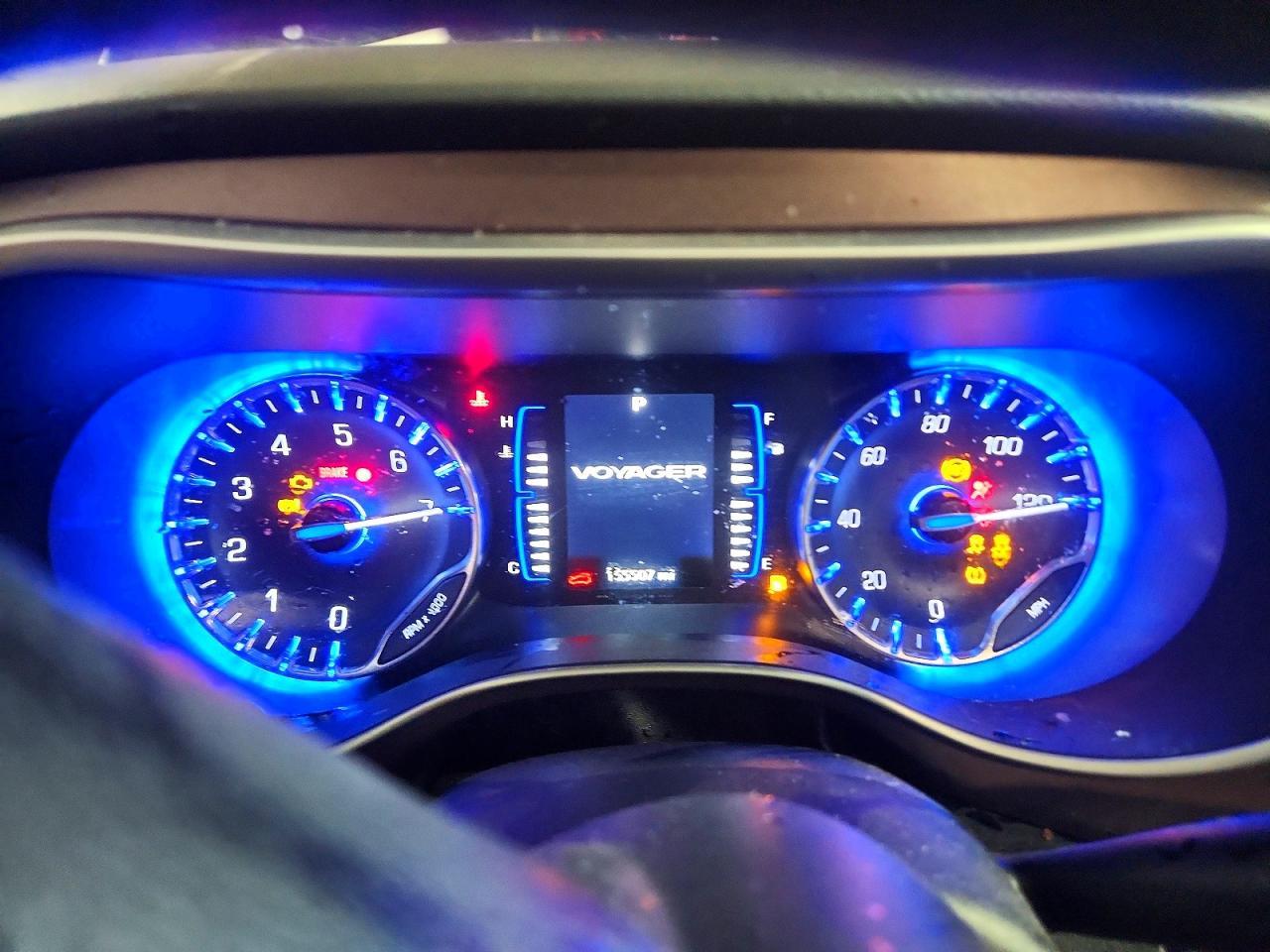 2020 CHRYSLER Voyager
