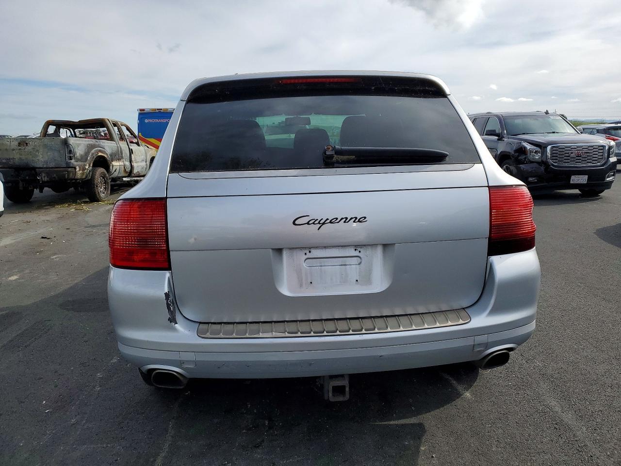 2005 PORSCHE CAYENNE
