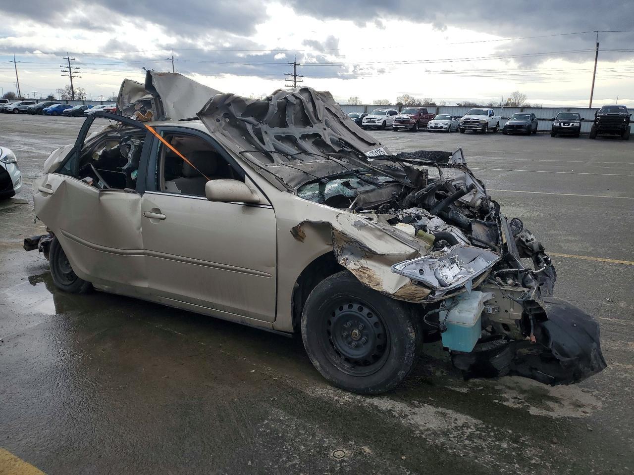 2004 TOYOTA CAMRY