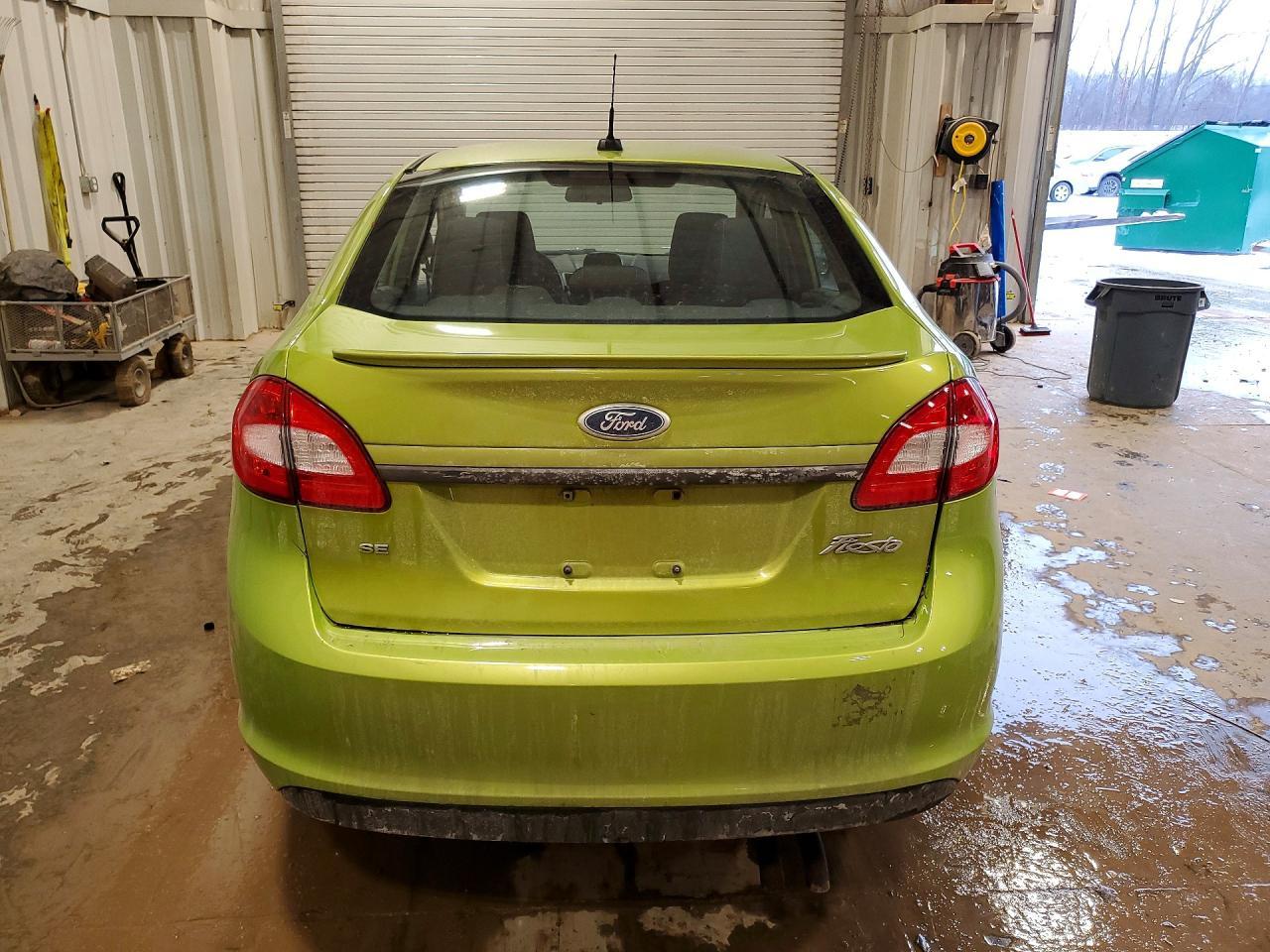 2011 FORD Fiesta