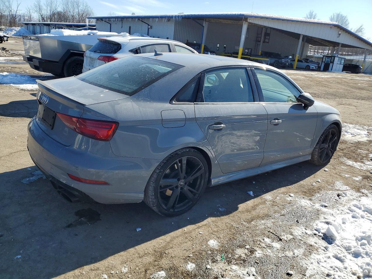2018 AUDI RS3