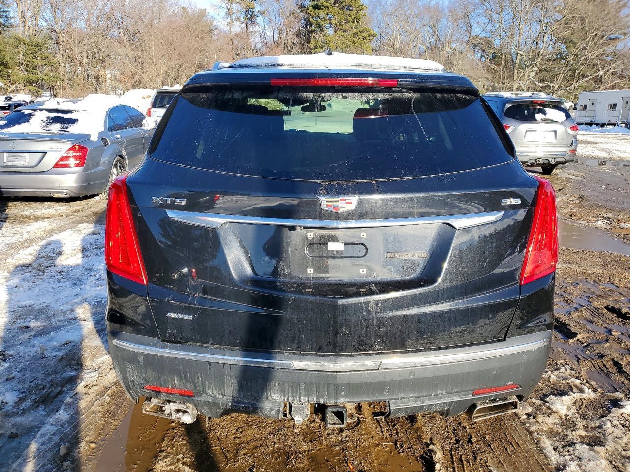 2017 CADILLAC XT5