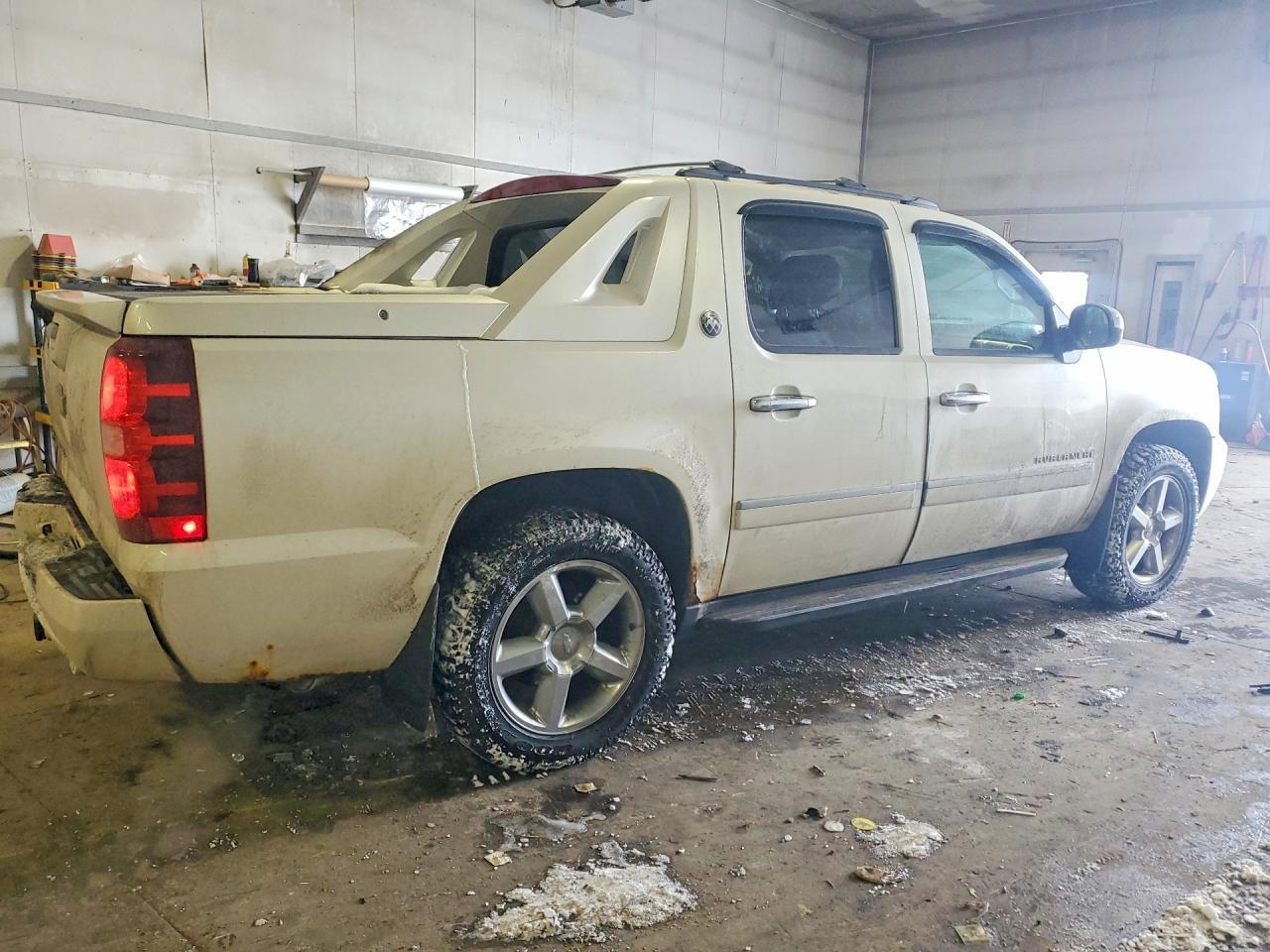 2013 CHEVROLET Avalanche