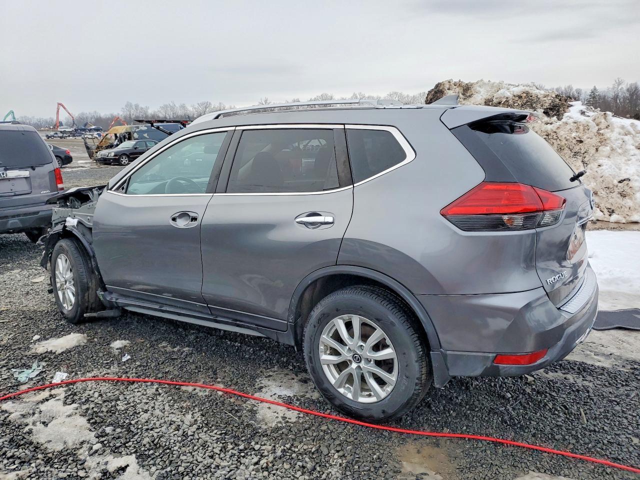 2017 NISSAN ROGUE