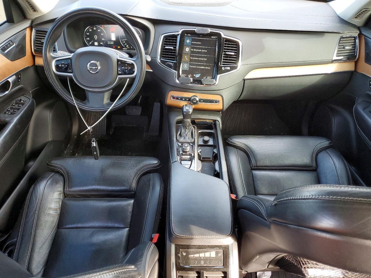 2020 VOLVO XC90