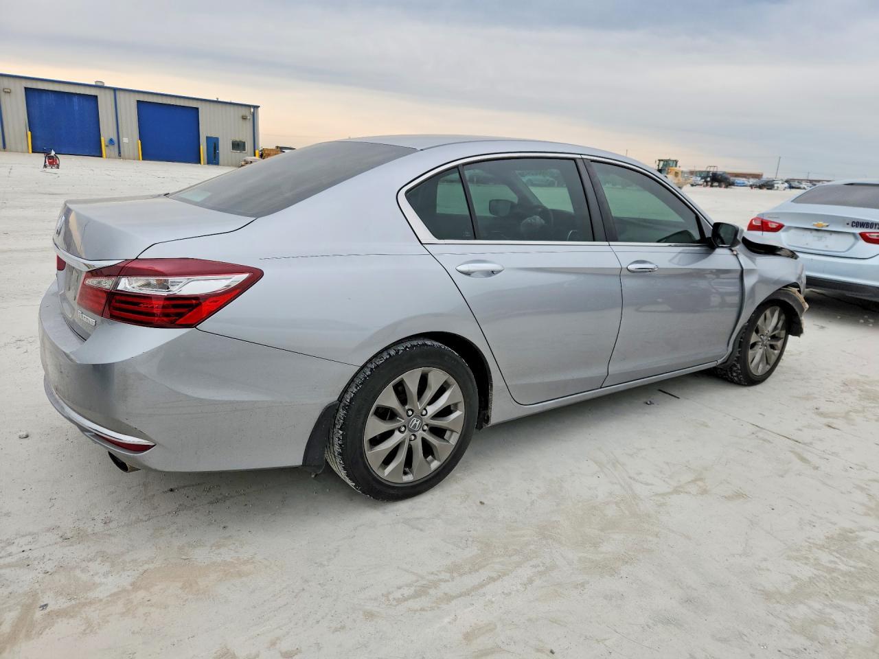 2017 HONDA ACCORD