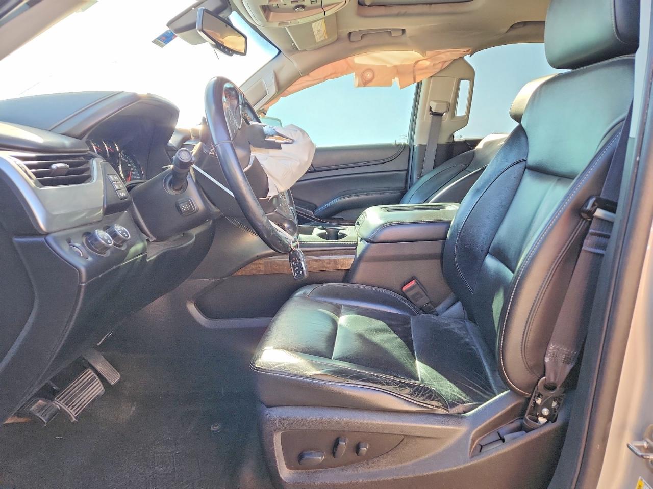 2016 CHEVROLET Suburban