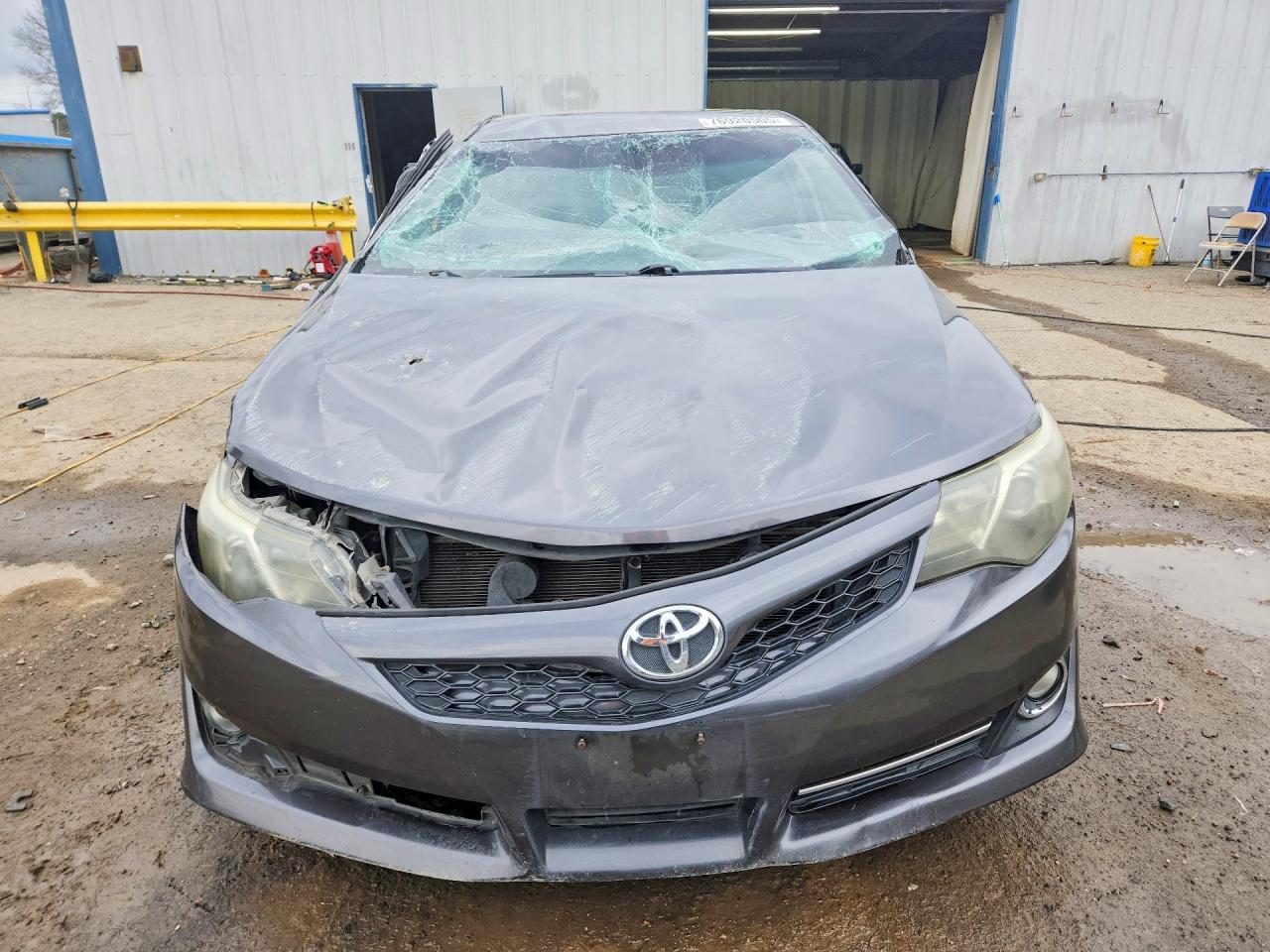 2013 TOYOTA CAMRY