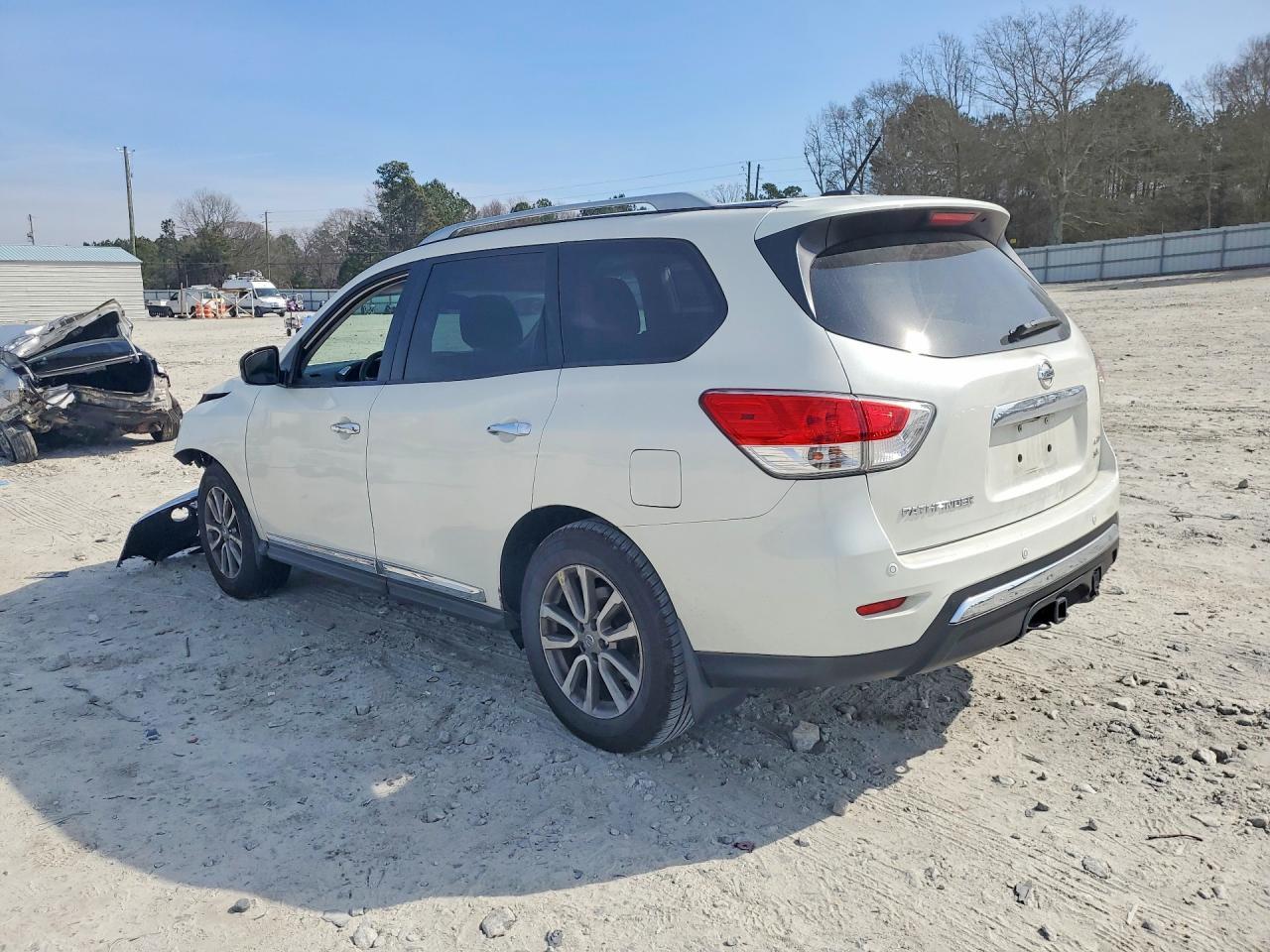 2016 NISSAN PATHFINDER