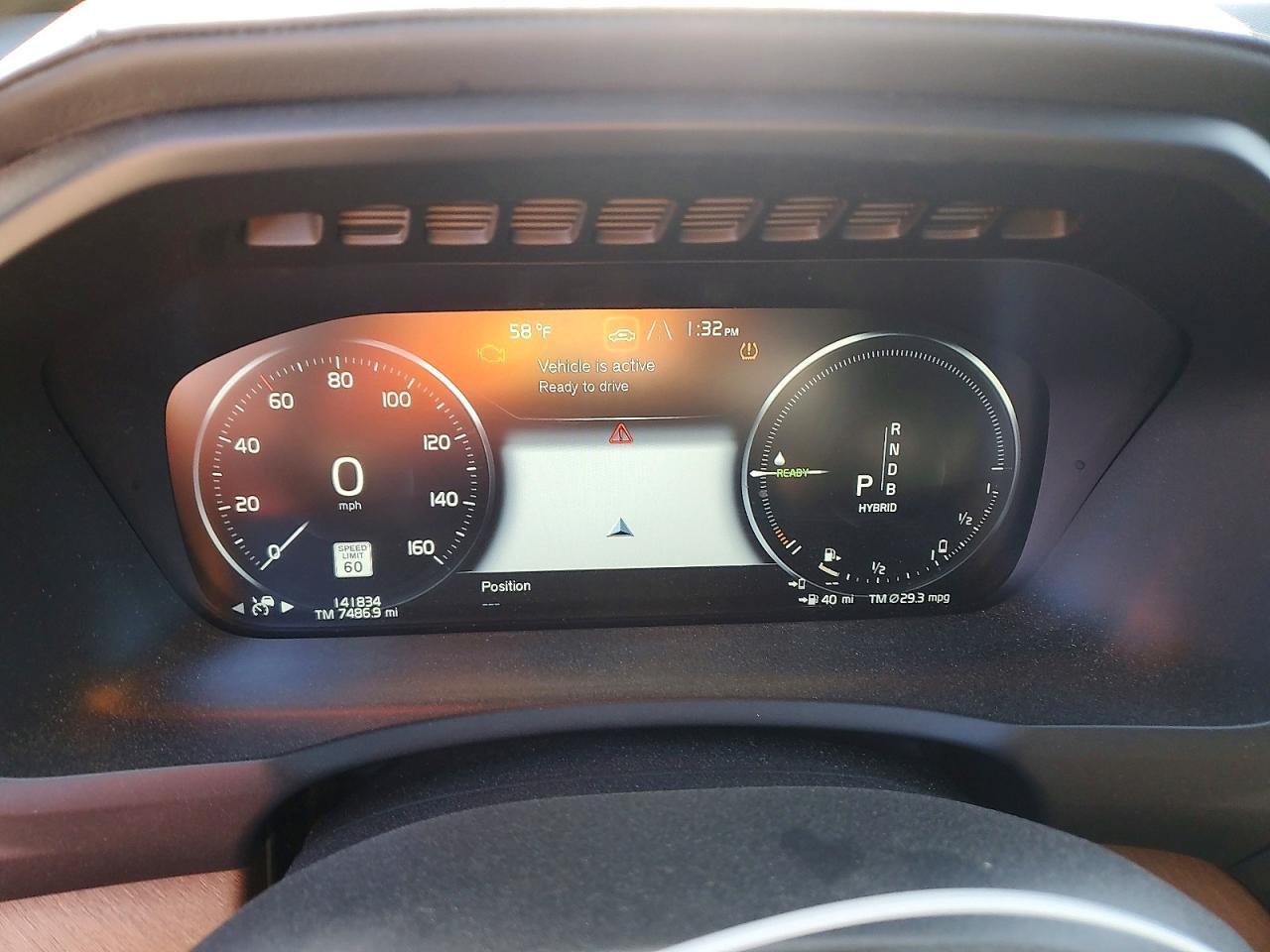 2016 VOLVO XC90