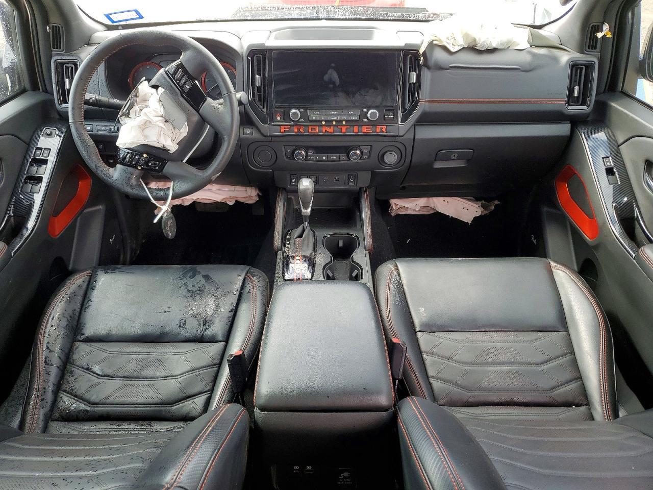 2025 NISSAN Frontier
