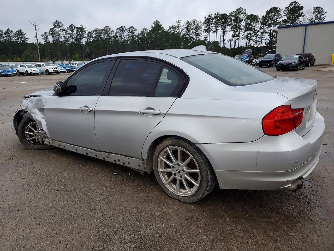 2011 BMW 3 SERIES