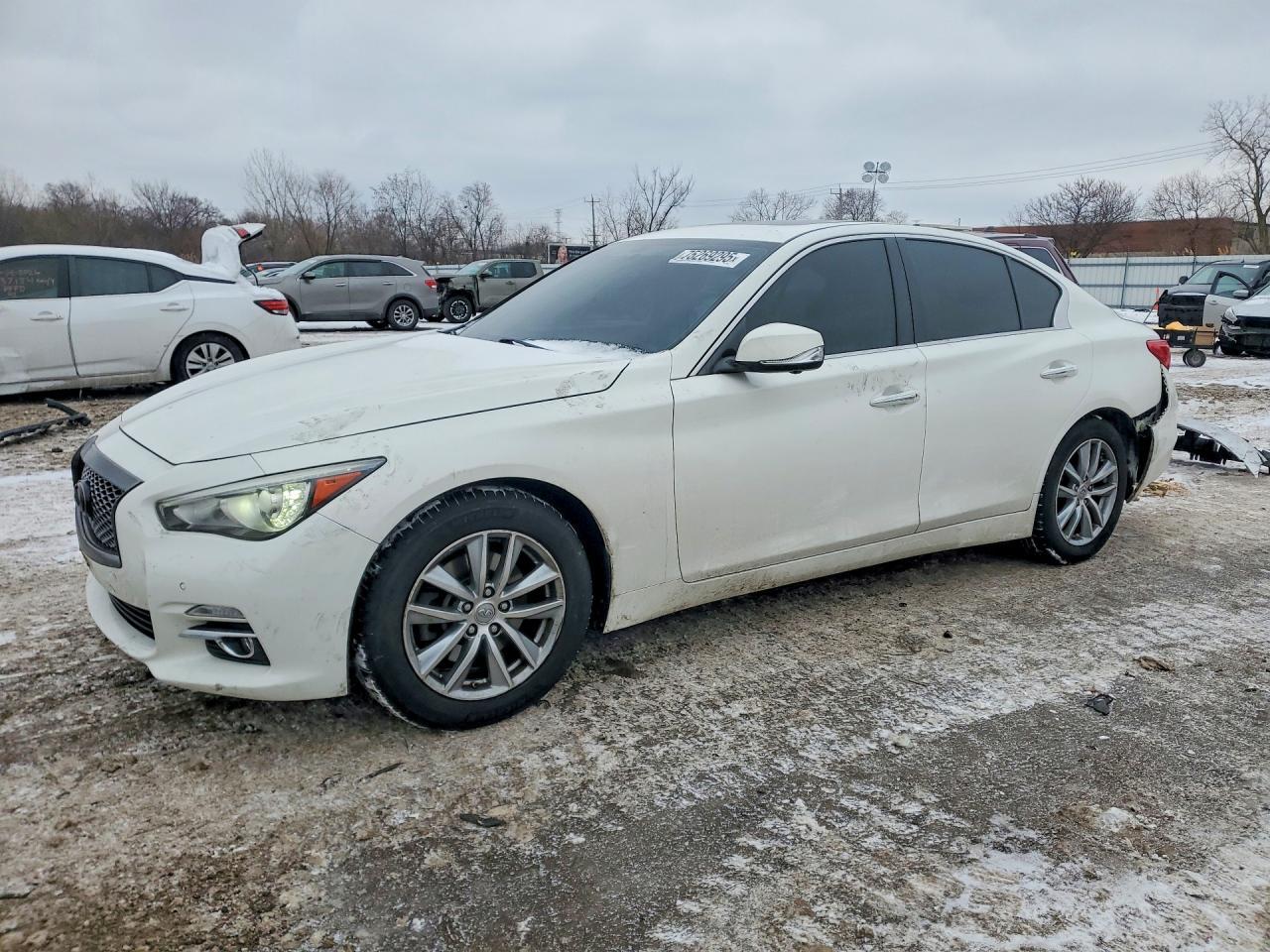 2015 INFINITI Q50