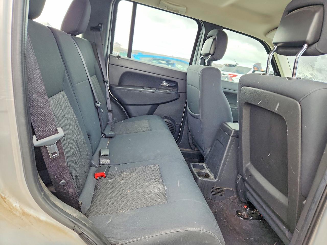 2012 JEEP Liberty