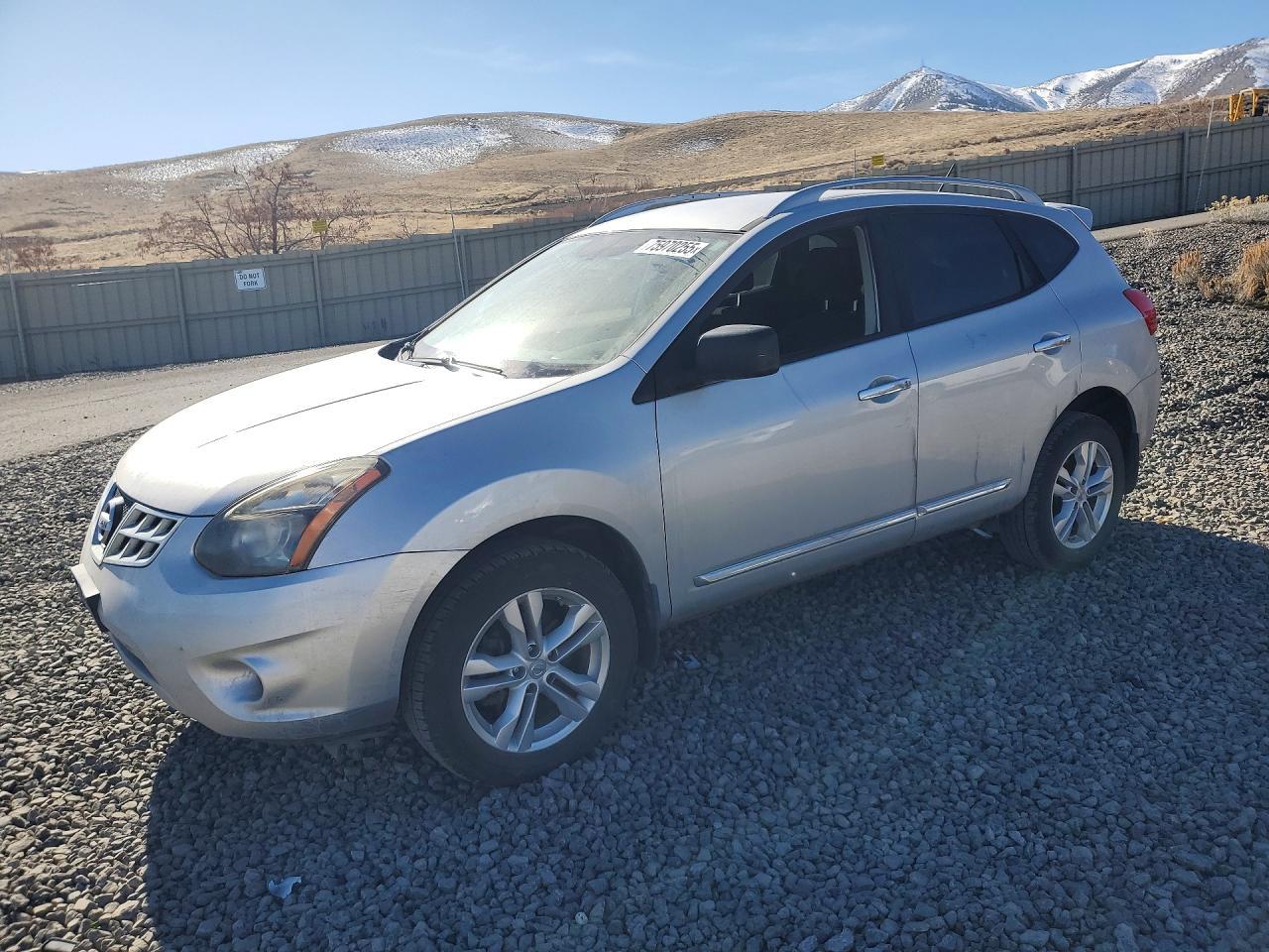 2015 NISSAN ROGUE