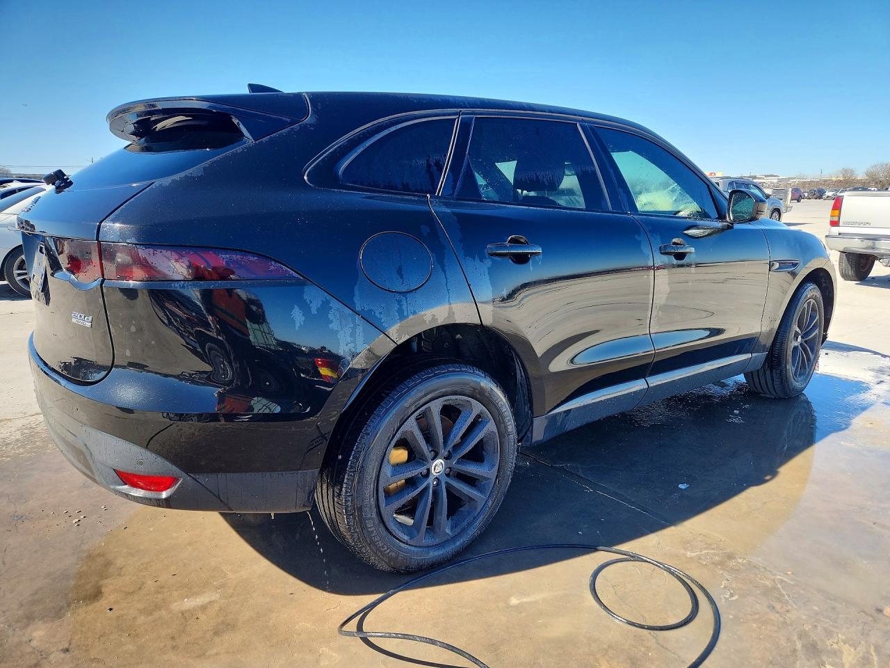 2017 JAGUAR F-Pace