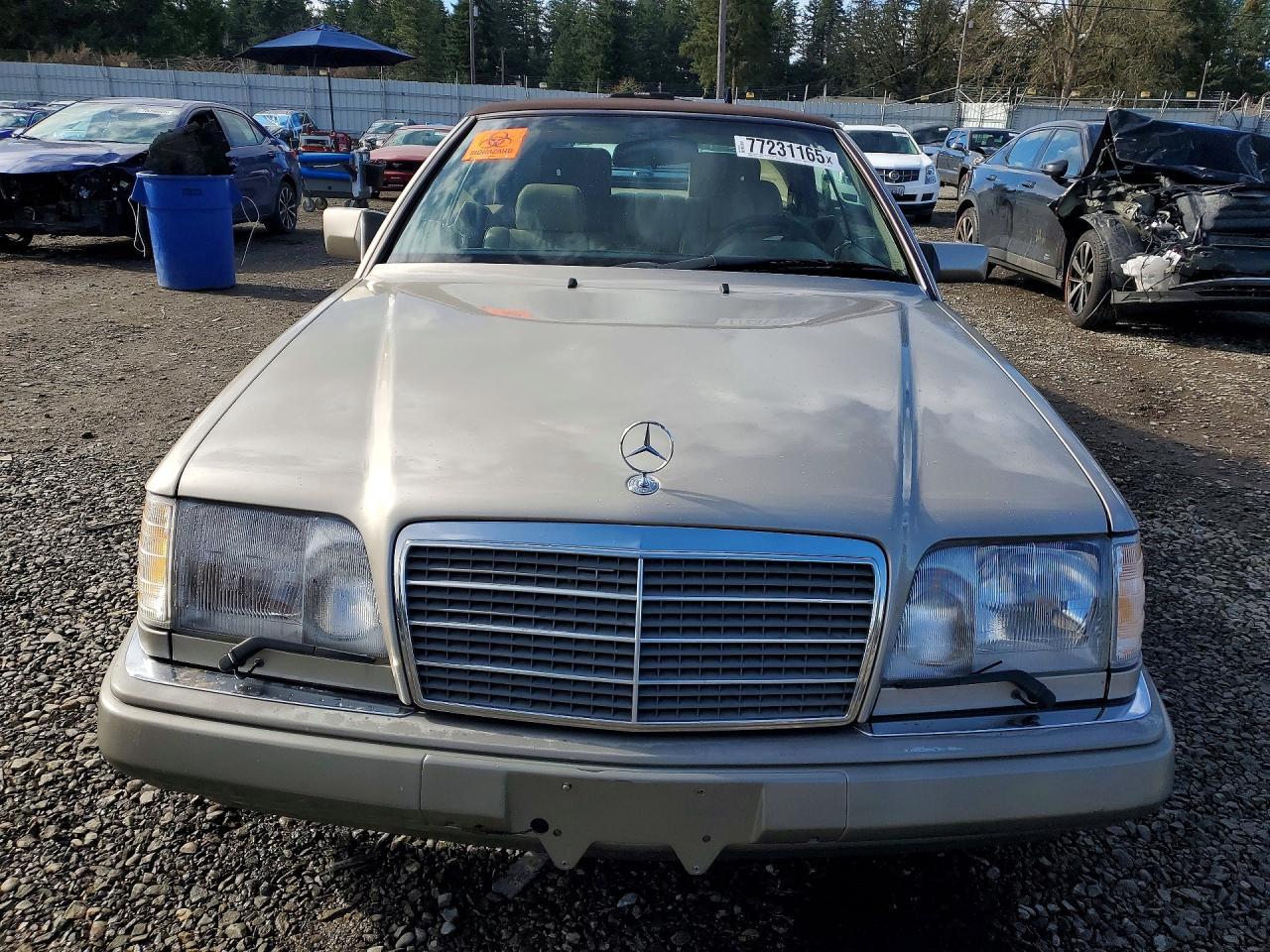 1995 MERCEDES-BENZ E-Class