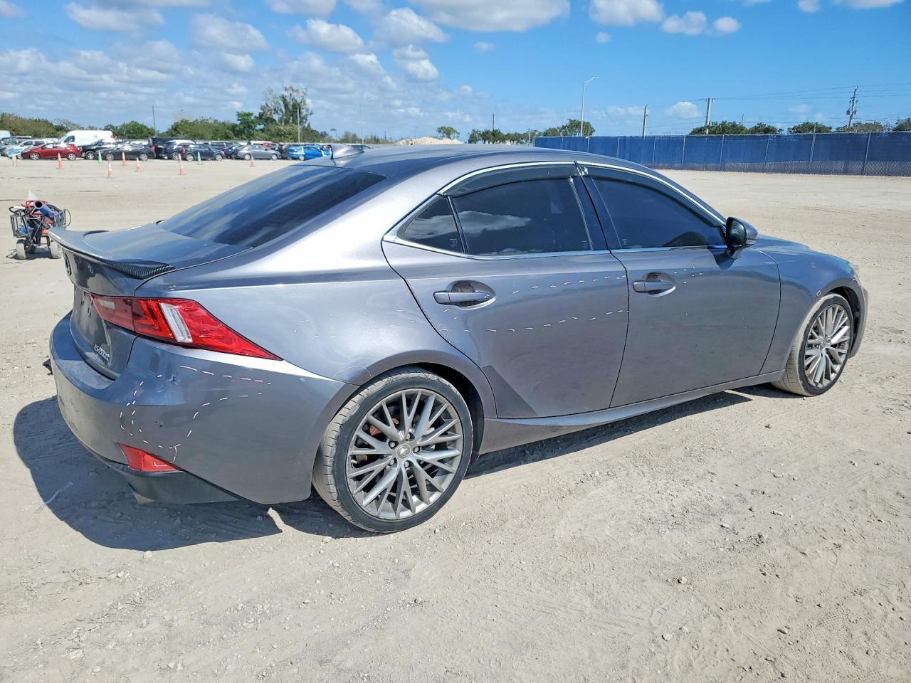 2016 LEXUS IS 200t
