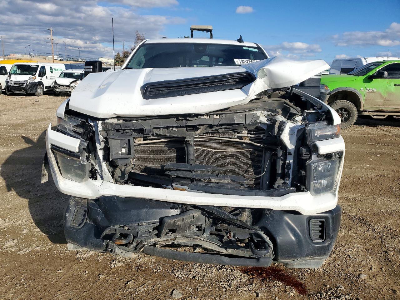 2024 CHEVROLET Silverado