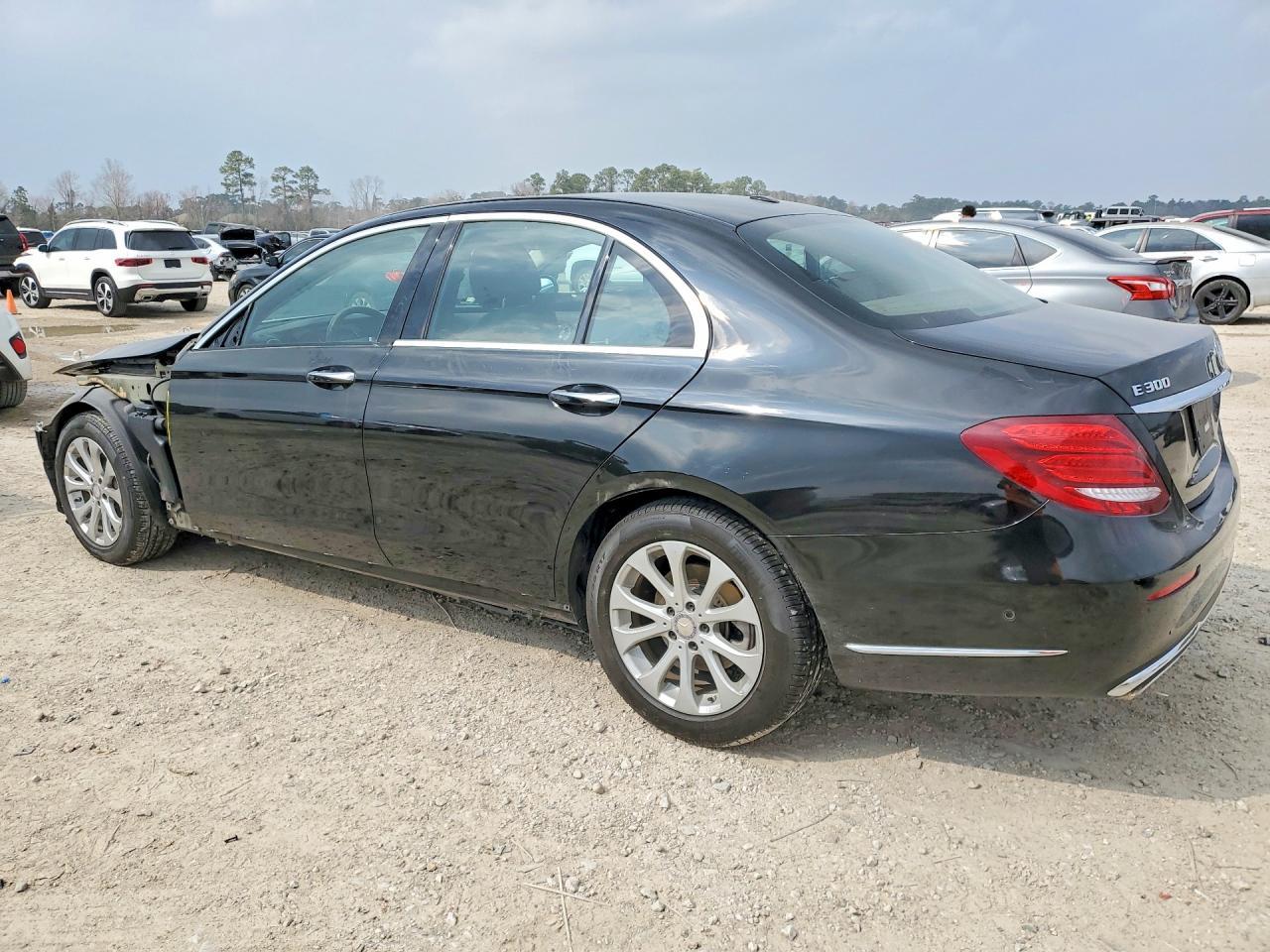 2017 MERCEDES-BENZ E-Class