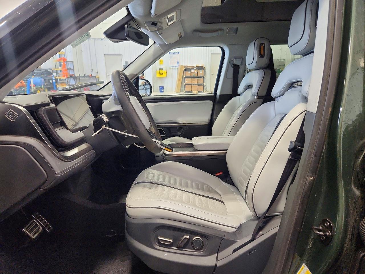 2023 RIVIAN R1s