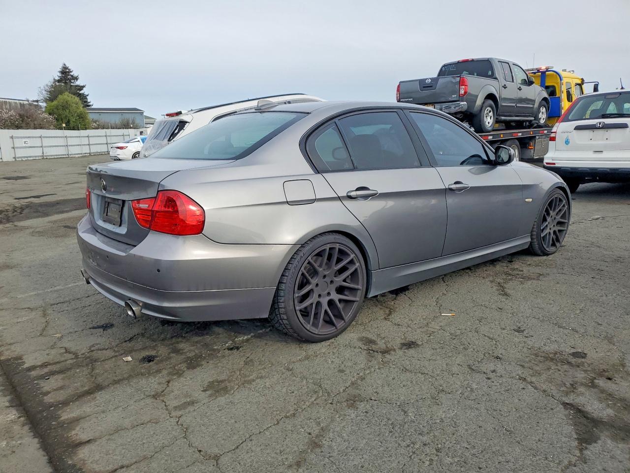 2011 BMW 3 SERIES
