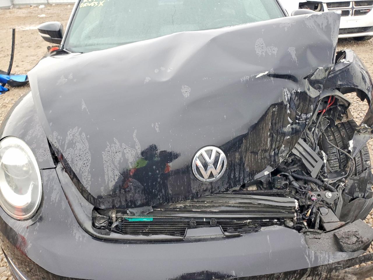 2012 VOLKSWAGEN Beetle