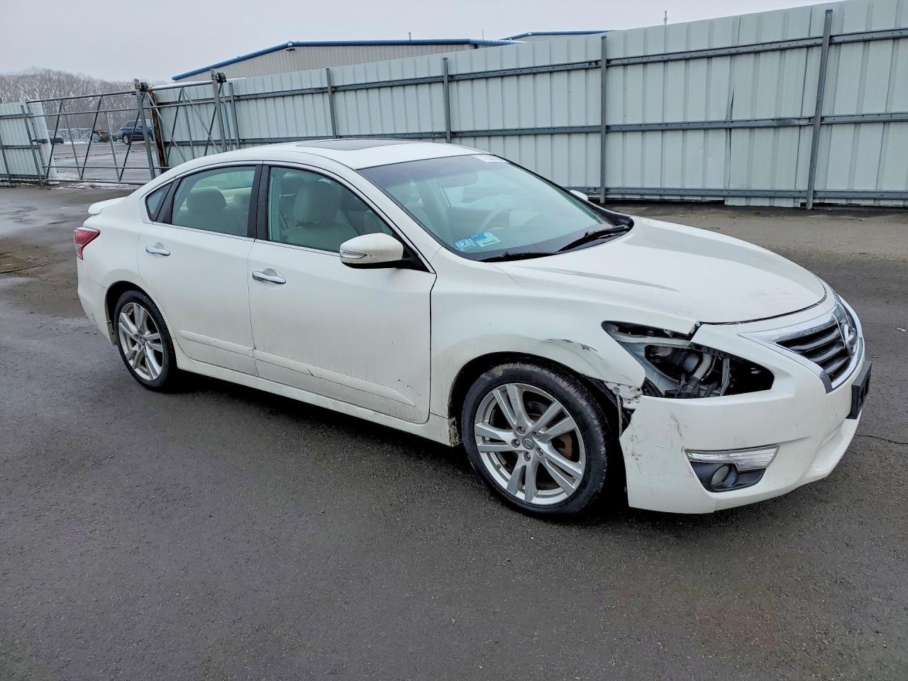 2013 NISSAN ALTIMA