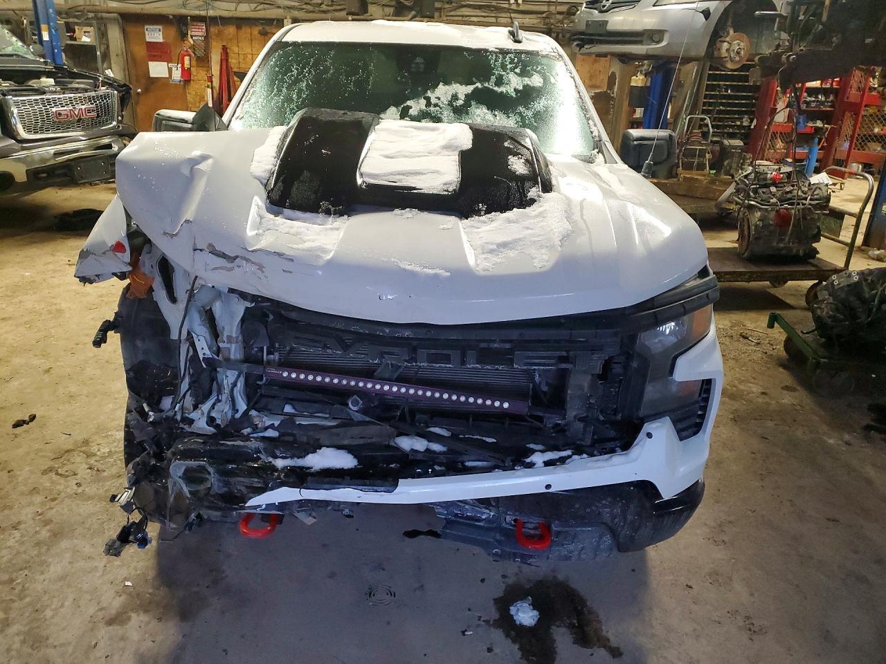 2024 CHEVROLET Silverado