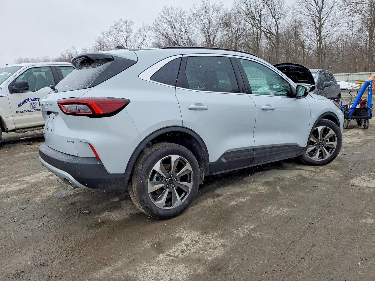 2025 FORD ESCAPE