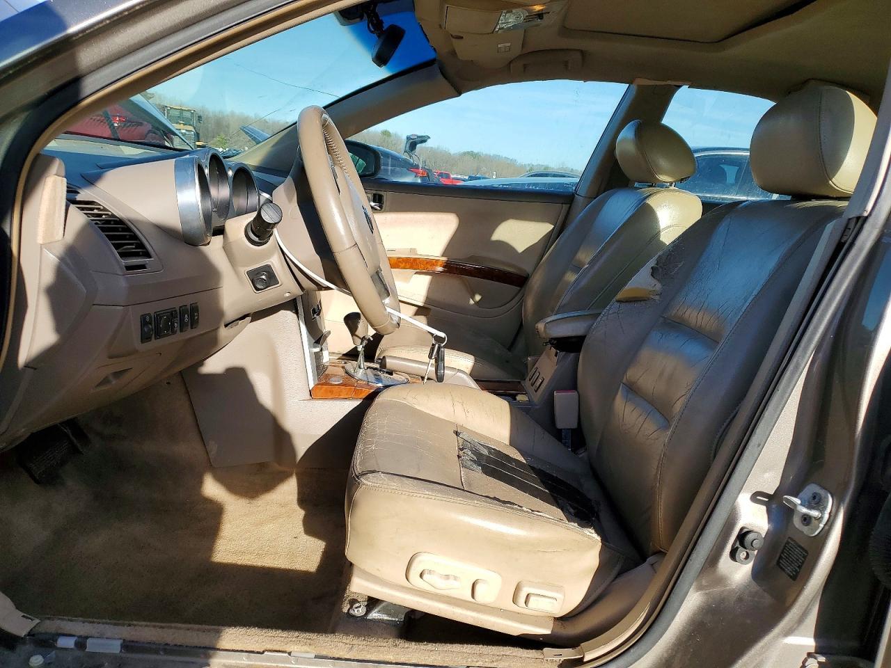 2005 NISSAN Maxima