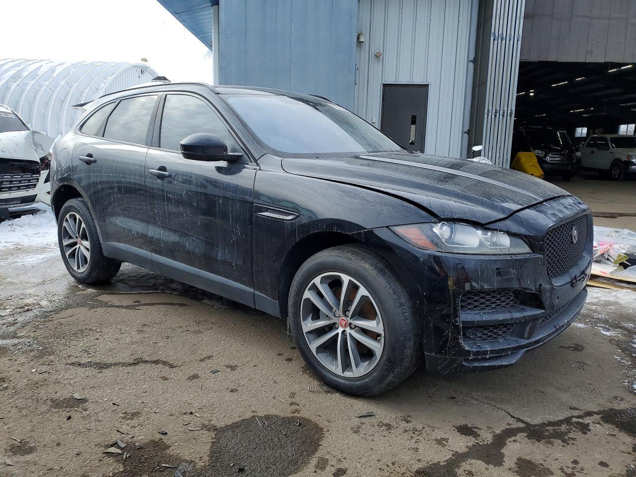 2018 JAGUAR F-Pace