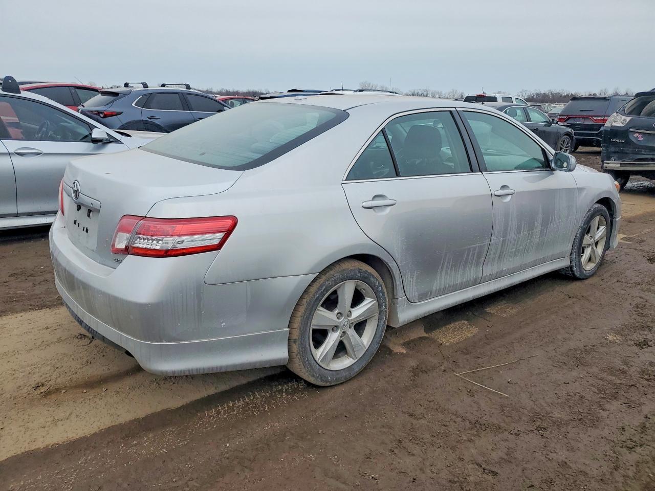 2011 TOYOTA CAMRY