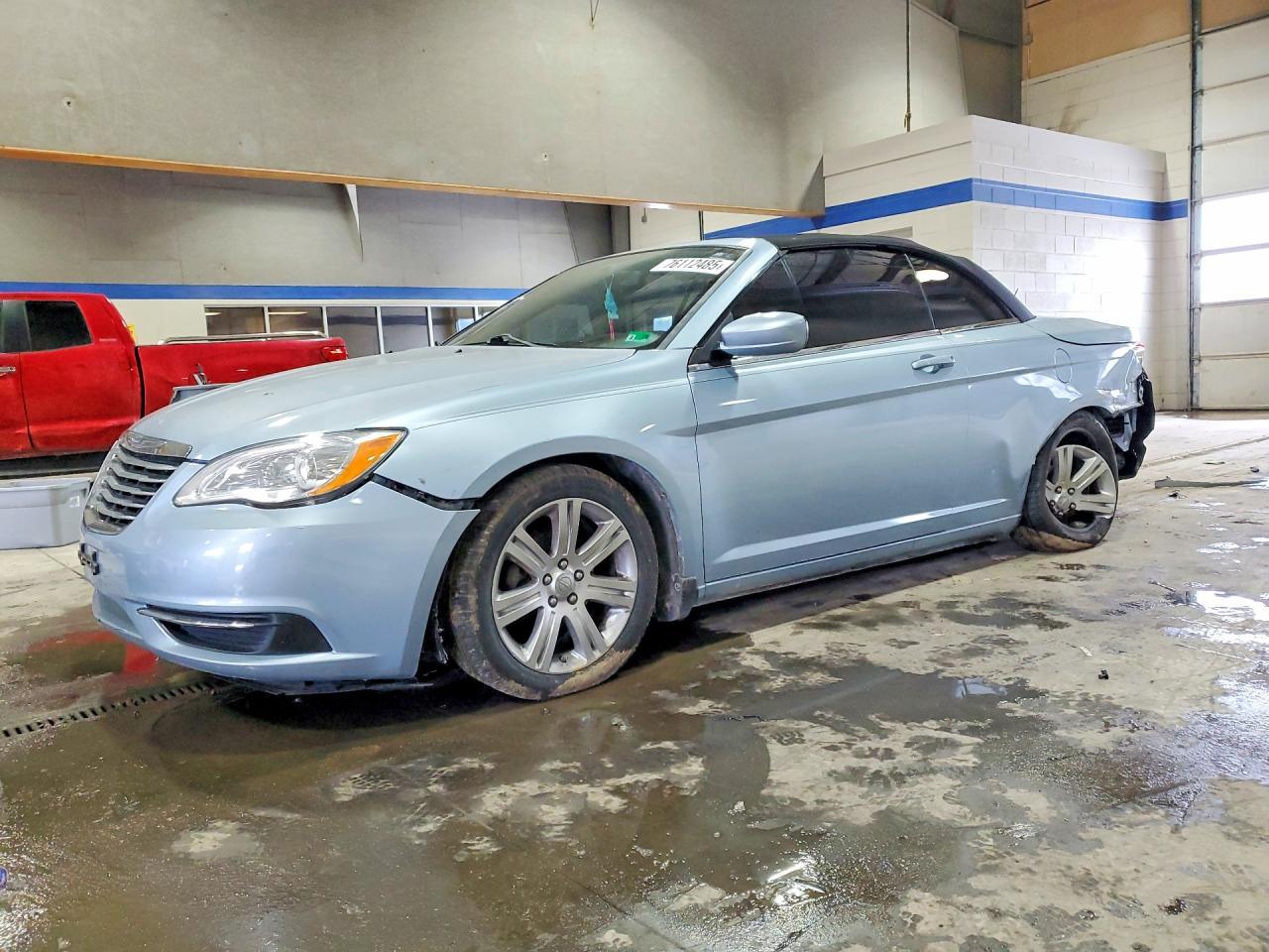 2012 CHRYSLER 200