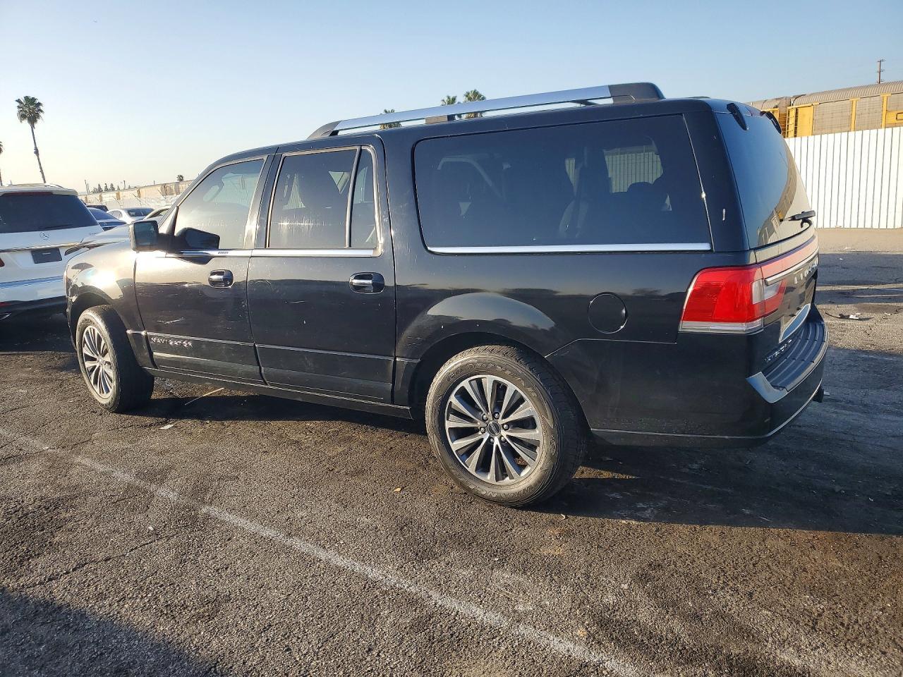 2016 LINCOLN Navigator