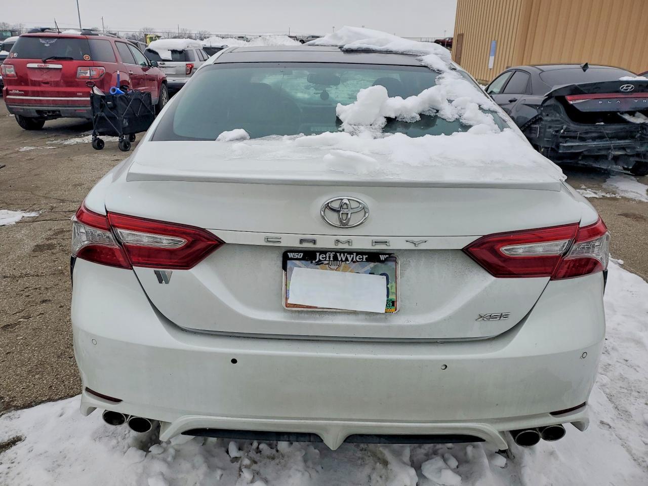 2018 TOYOTA CAMRY
