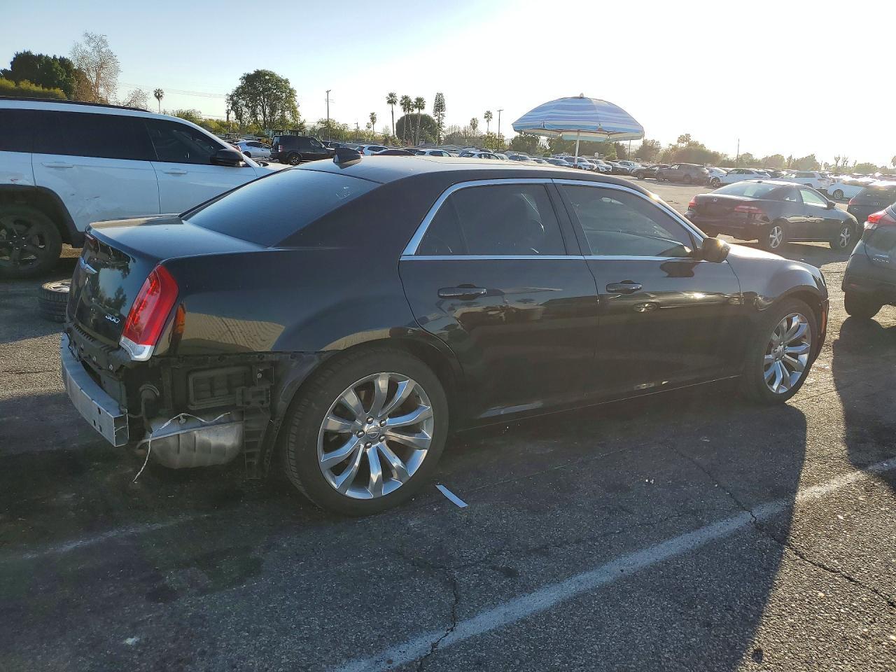 2018 CHRYSLER 300
