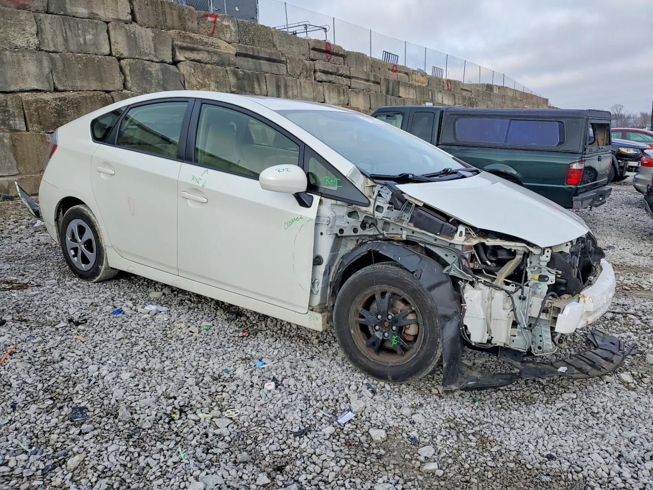 2015 TOYOTA PRIUS