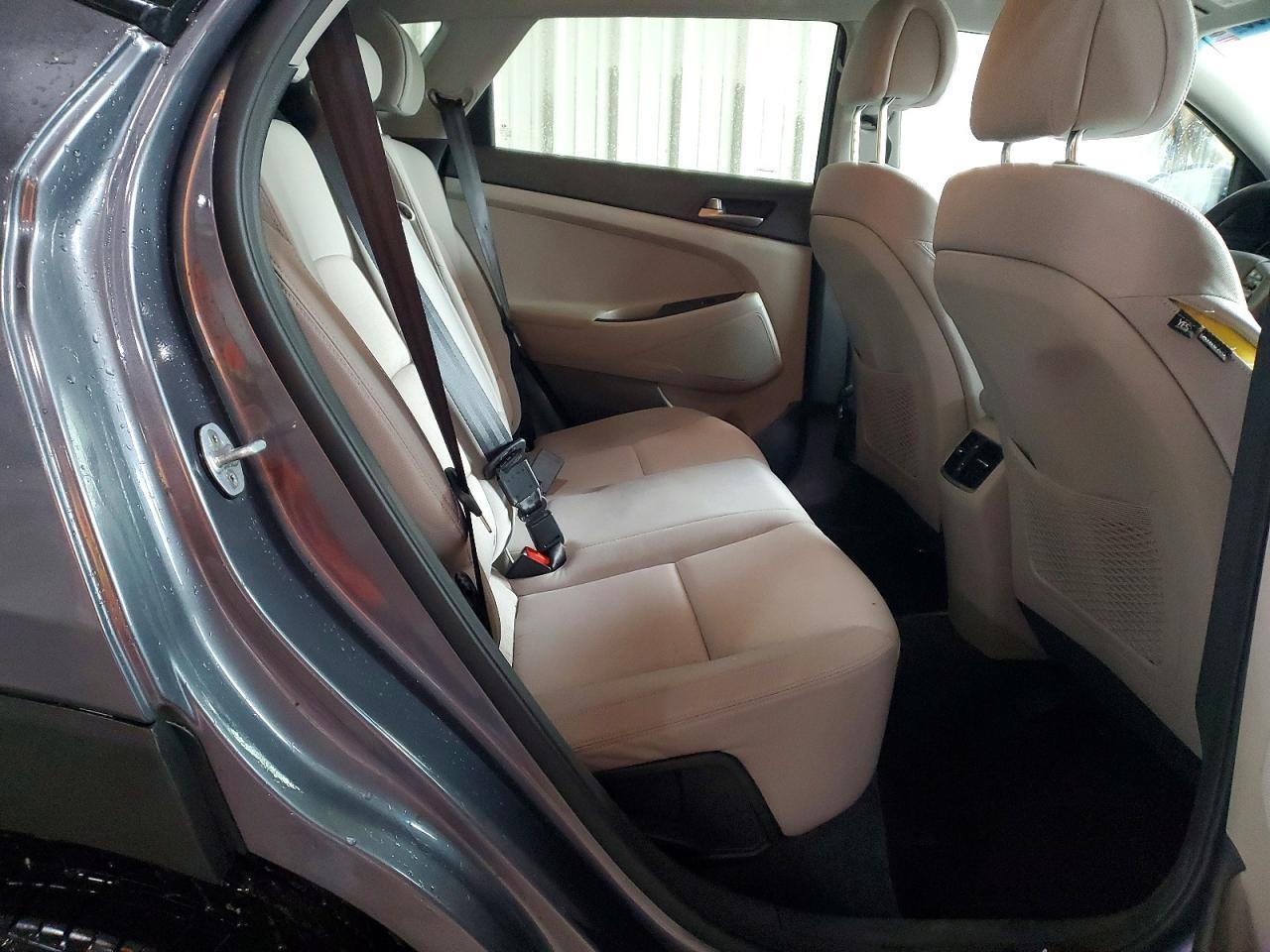 2017 HYUNDAI TUCSON
