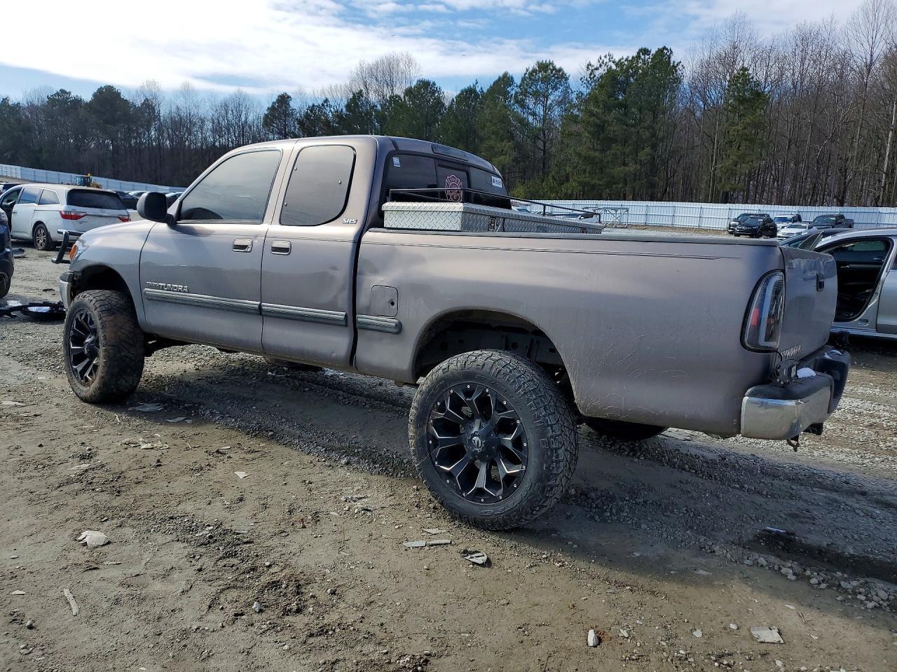 2002 TOYOTA TUNDRA