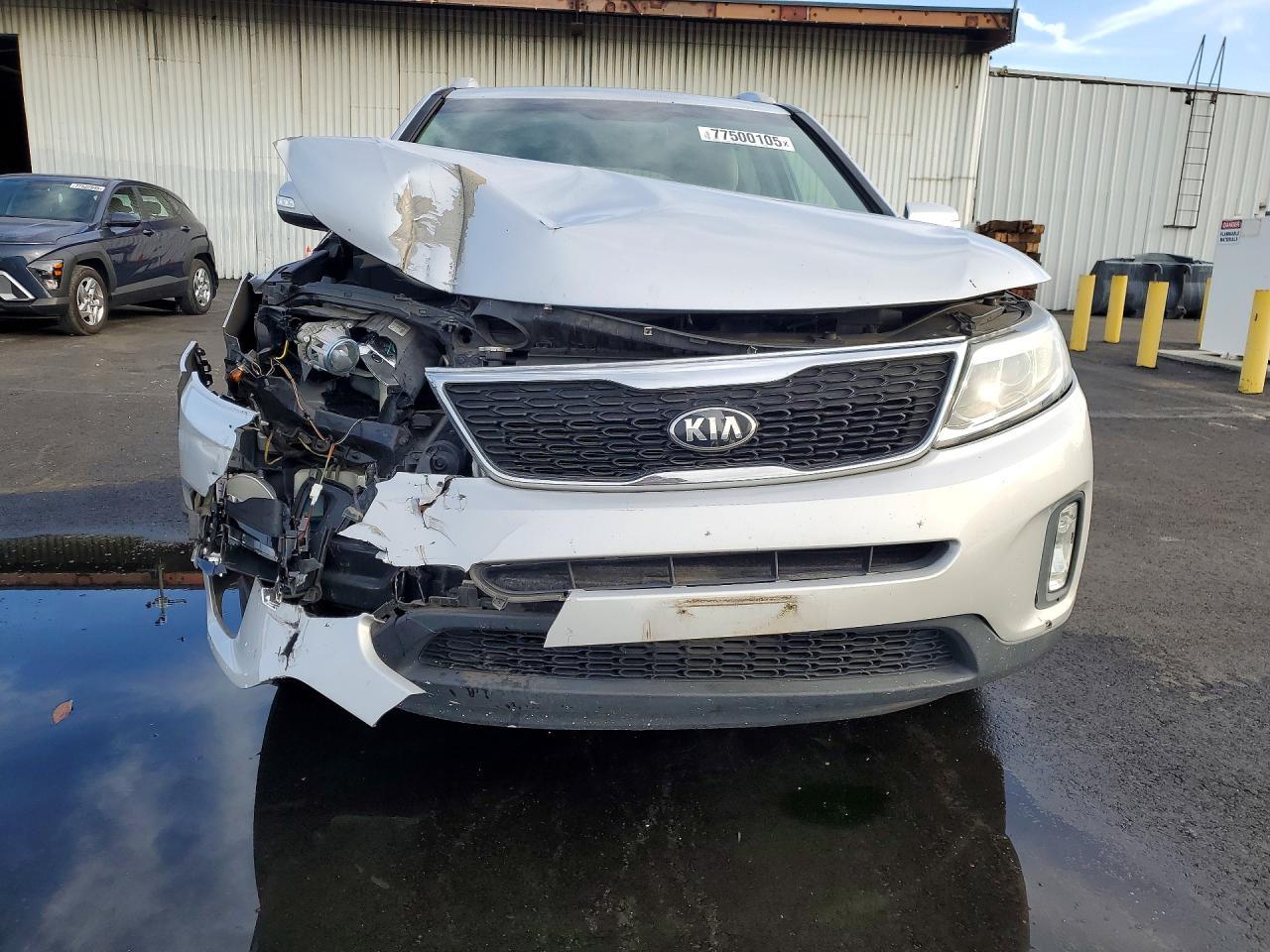 2015 KIA SORENTO
