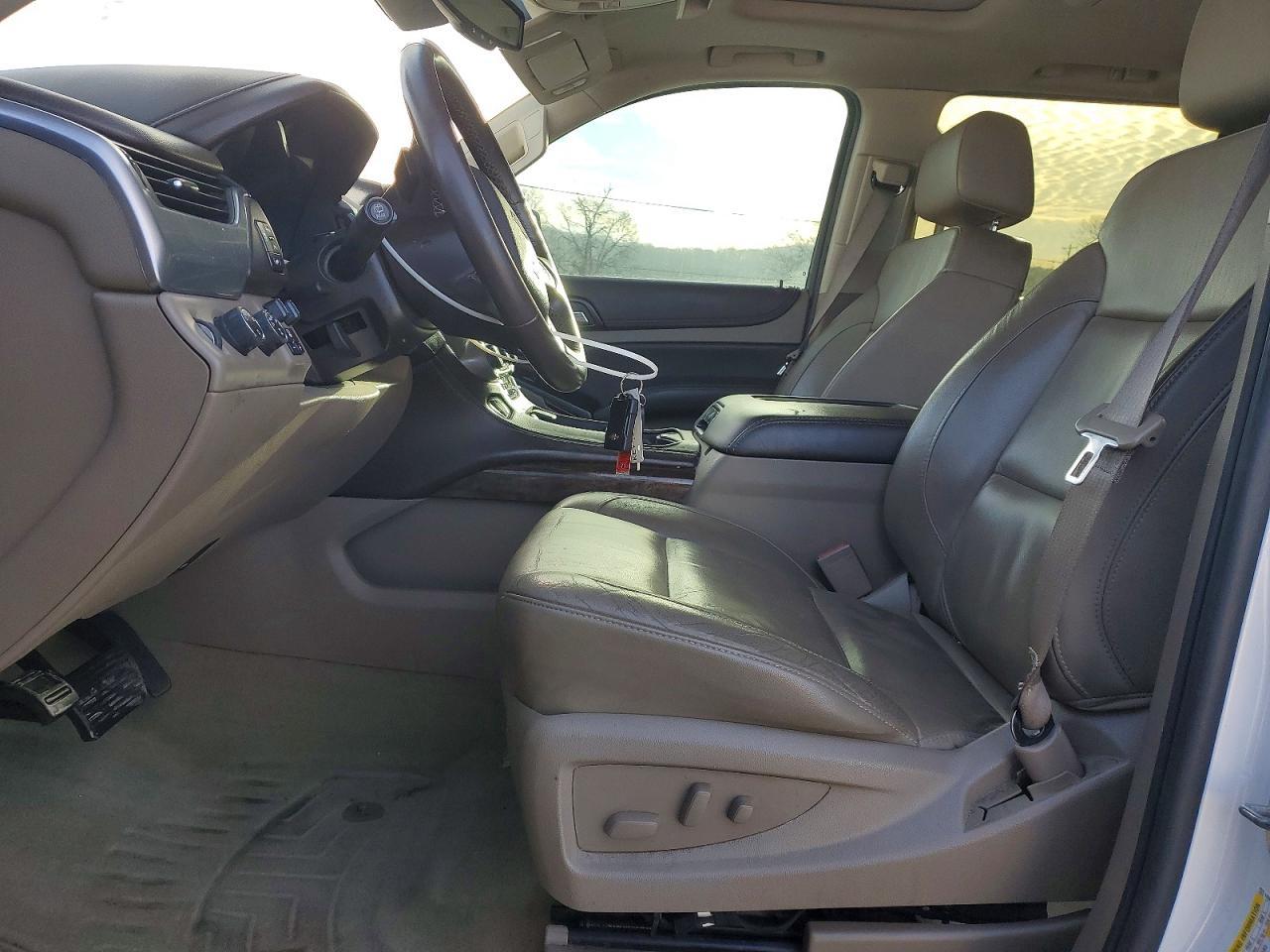 2016 CHEVROLET Suburban