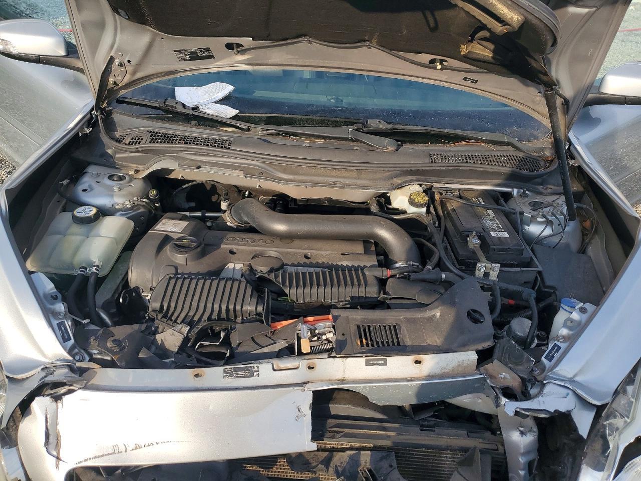 2011 VOLVO C70